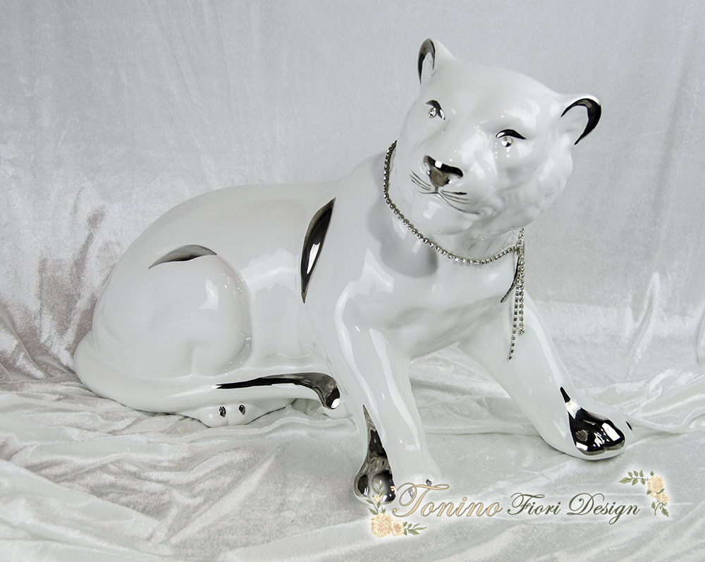 ghepardo in ceramica bianca