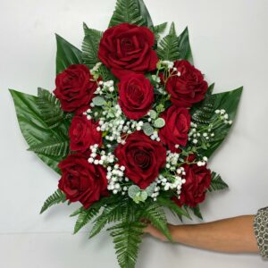 Fiori artificiali per cimitero mazzo con nove rose rosse in velluto