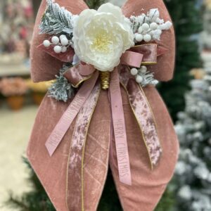 FIOCCO NATALIZIO IN VELLUTO ROSA CON PEONIA BIANCA  E DECORI cm 60