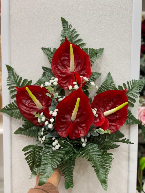 Fiori artificiali per cimitero mazzo con 4 anthurium rossi