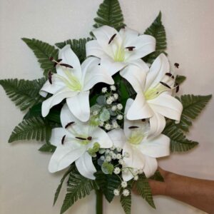 Fiori artificiali per cimitero mazzo con Lilium bianchi