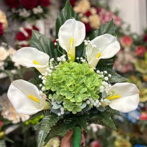 Fiori artificiali per cimitero mazzo con calle bianche, ortensia verde in silicone effetto naturale h 45