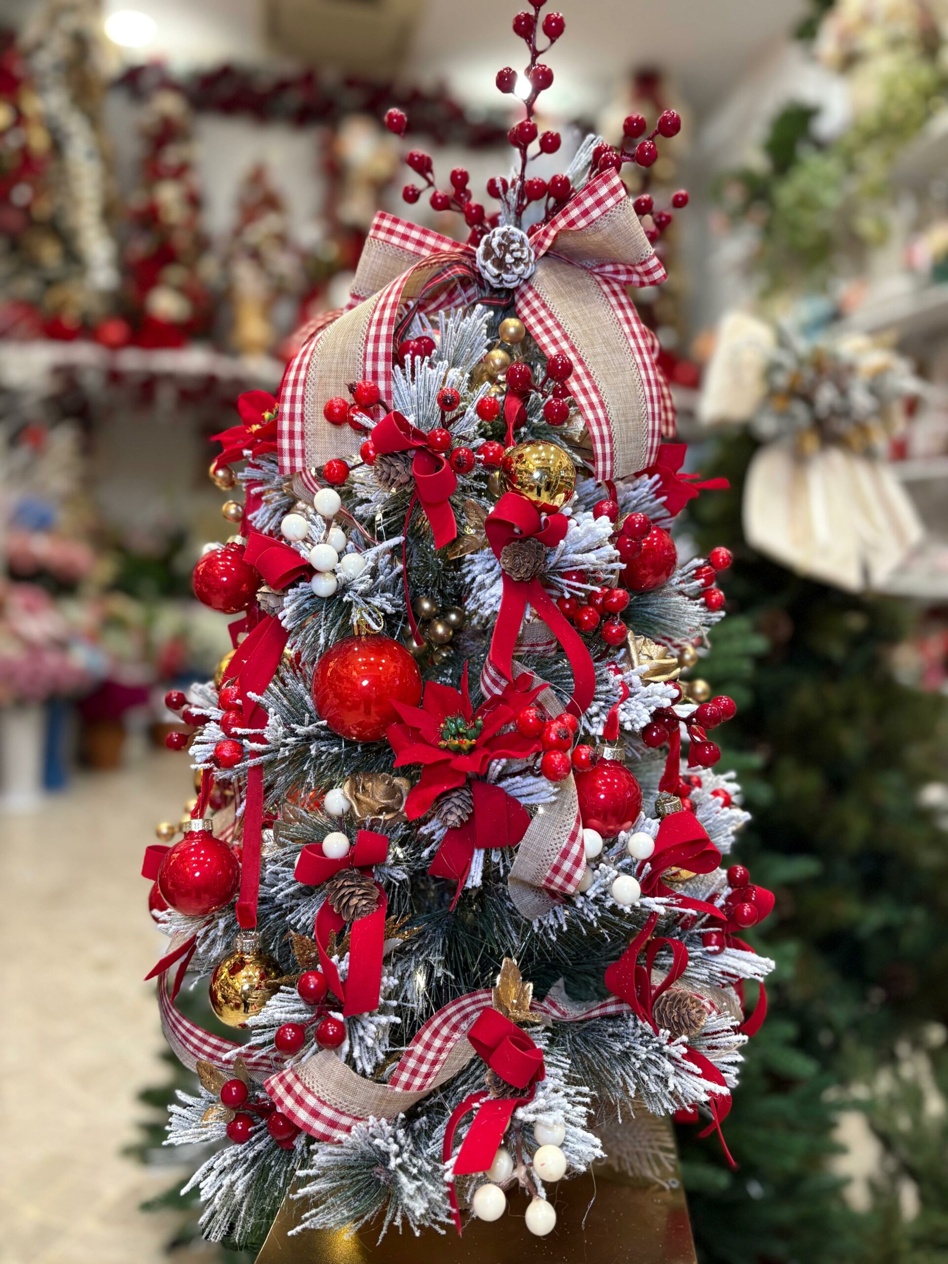 ALBERELLO NATALE CON DECORAZIONI ROSSO, ORO CON STELLINE NATALIZIE h cm 70