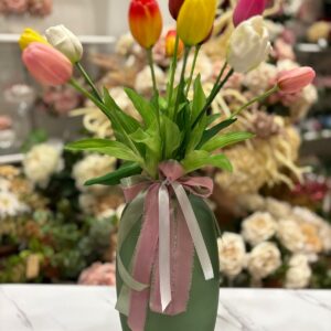 Vaso in vetro satinato di colore verde con tulipani natural touch h 65 cm