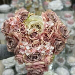 CUORE CON FIORI ARTIFICIALI CON ROSE E ORTENSIE  CM 40
