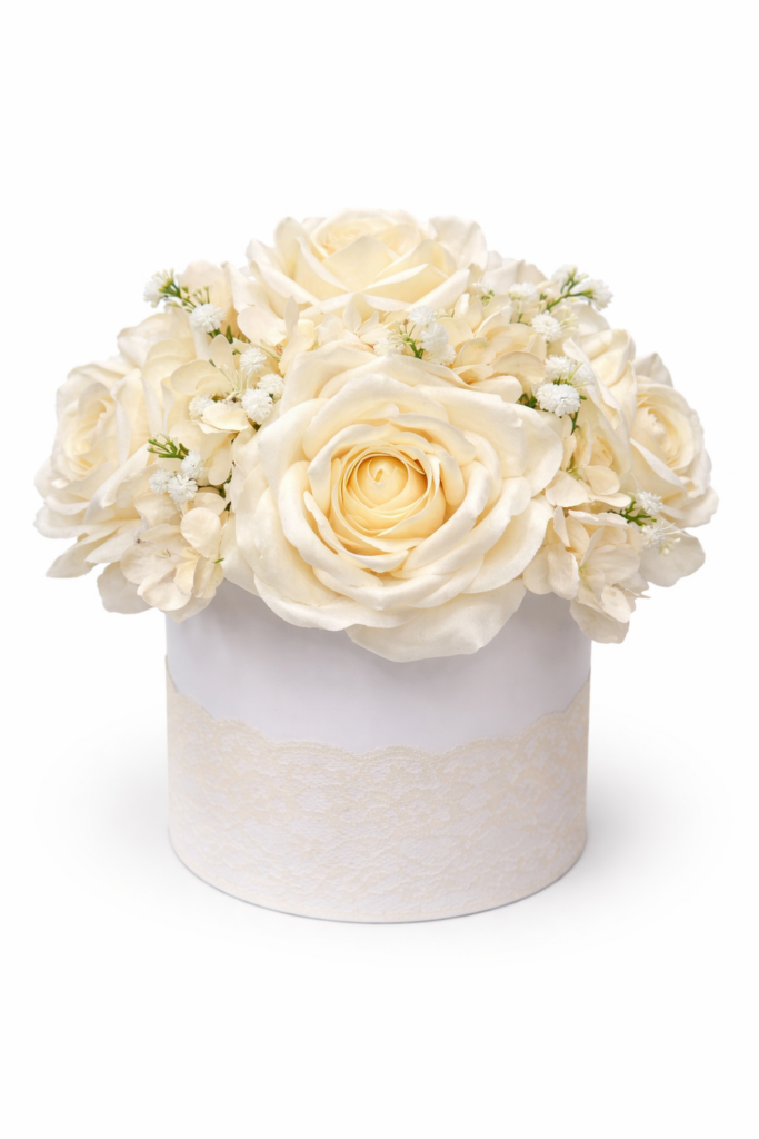 Box fiori artificiali profumati con rose,ortensie panna e gypsophila– Flower box elegante Ø 30