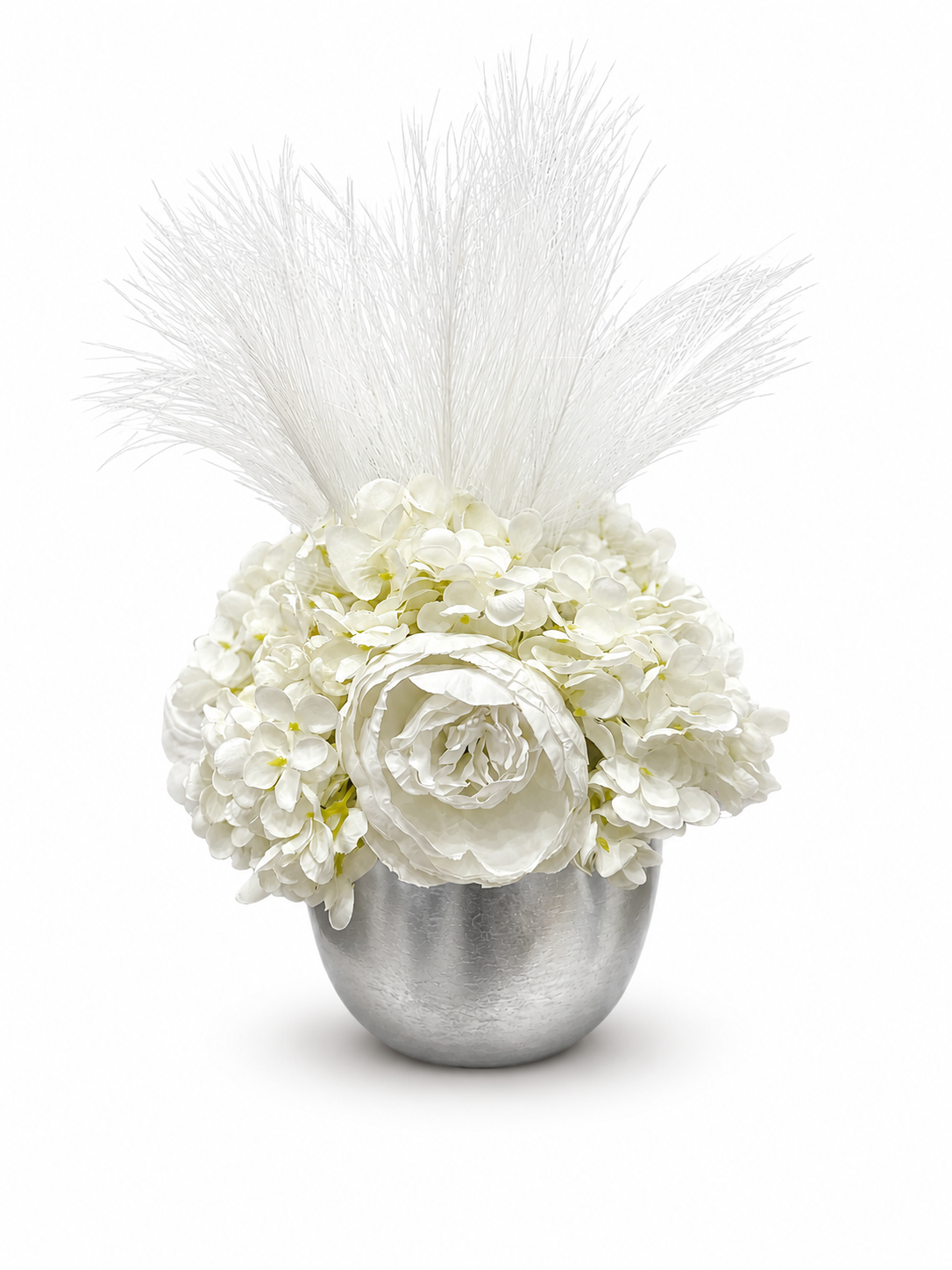 Centrotavola con fiori artificiali composto peonie bianche, ortensie bianche e piume bianche Ø 25