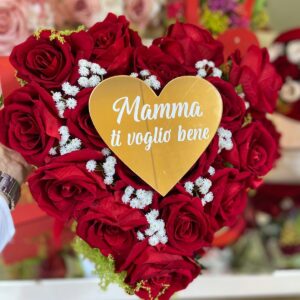 Cuore Floreale, Rose Rosse con dedica " Ti Voglio Bene"