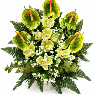Composizione floreale artificiale da terra per tomba con orchidee e anthurium